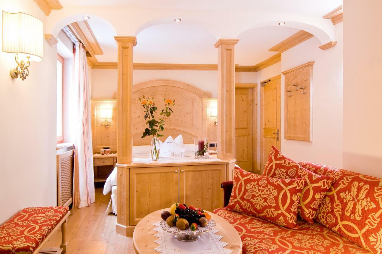 Boutique Hotel Diana Мадонна-ди-Кампильо Экстерьер фото