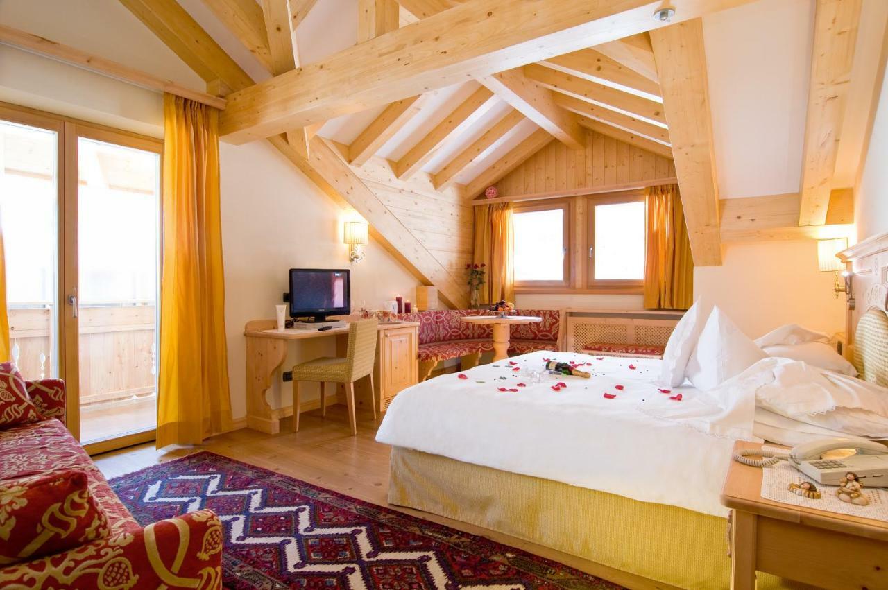 Boutique Hotel Diana Мадонна-ди-Кампильо Экстерьер фото