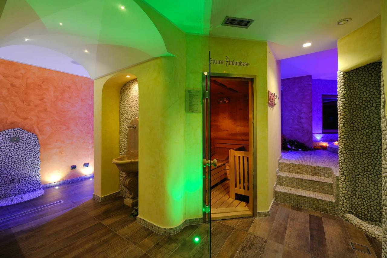 Boutique Hotel Diana Мадонна-ди-Кампильо Экстерьер фото