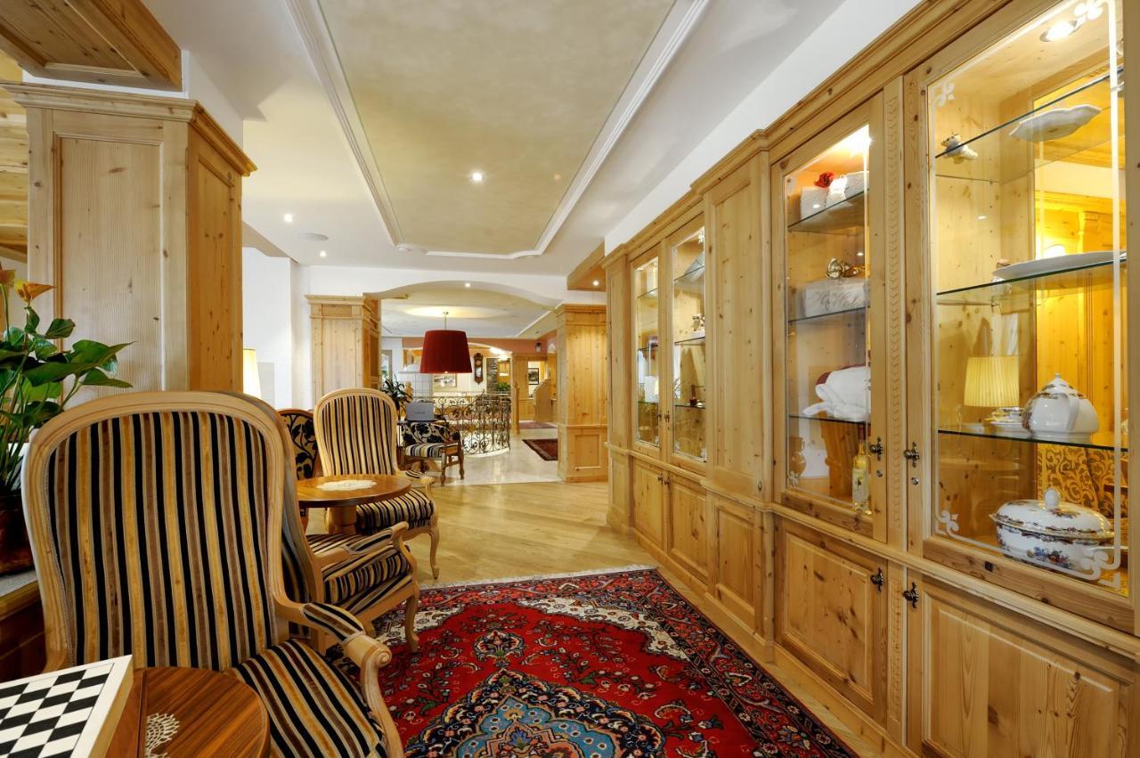 Boutique Hotel Diana Мадонна-ди-Кампильо Экстерьер фото