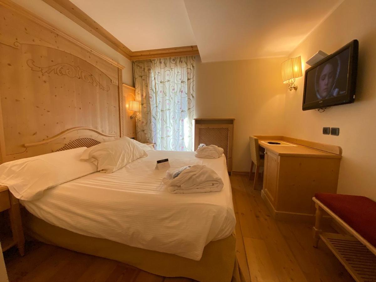 Boutique Hotel Diana Мадонна-ди-Кампильо Экстерьер фото